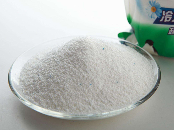 洗滌劑中使用的熒光增白劑有何特點？